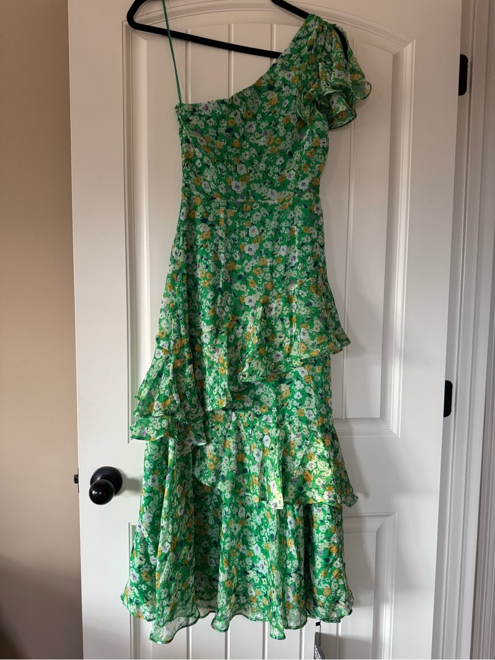 ASTR The Label Victoriana One-Shoulder Green Floral Ruffle Midi Dress - Picture 5 of 5